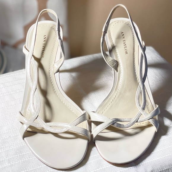 ANN TAYLOR - Strappy Heeled Sandals size: 7 - Picture 4 of 5